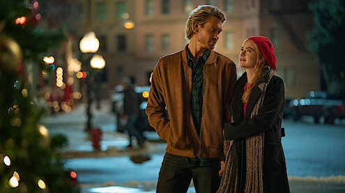 Chad Michael Murray as Luke and Britt Robertson as Ashley in 'The Merry Gentlemen'