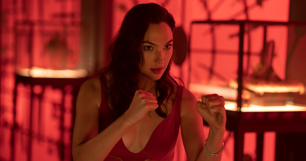 let it rip — GAL GADOT and DWAYNE JOHNSON in RED NOTICE (2021)