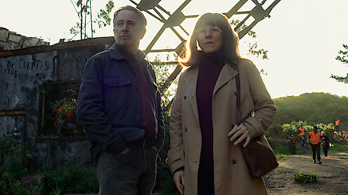 Alfredo Castro as Detective Montero, Paulina García as Vanessa Font in 'Someone Has to Know.' Cr.