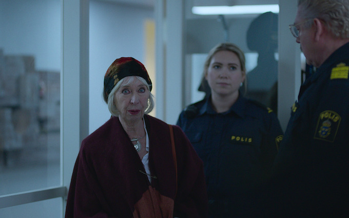 A Smoke-Allergic Cat in the Closet