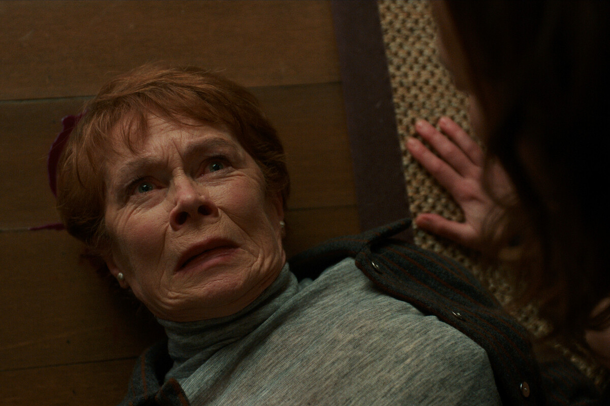 Celia Imrie as Margaret Roylin in ‘The Diplomat’ Season 2, Episode 4.