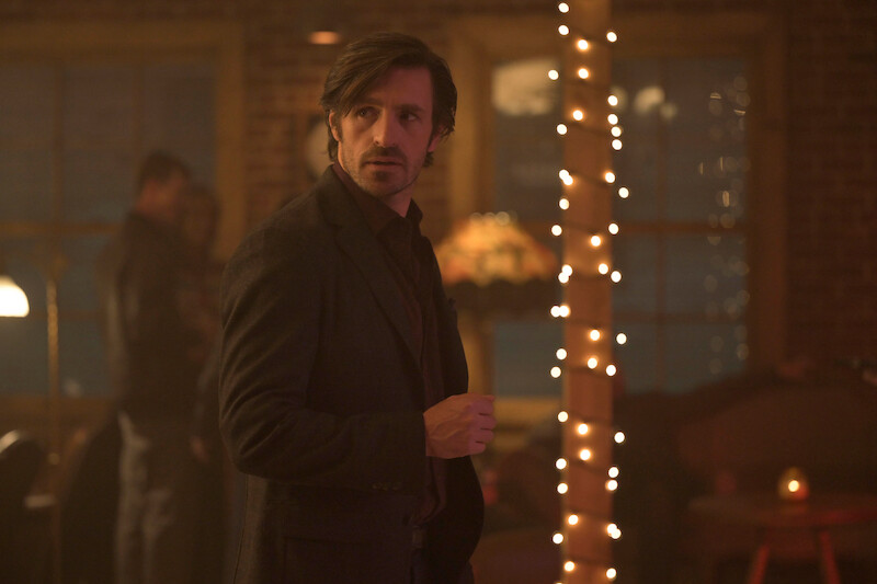 Eoin Macken as Davis in 'Ransom Canyon' Season 1.