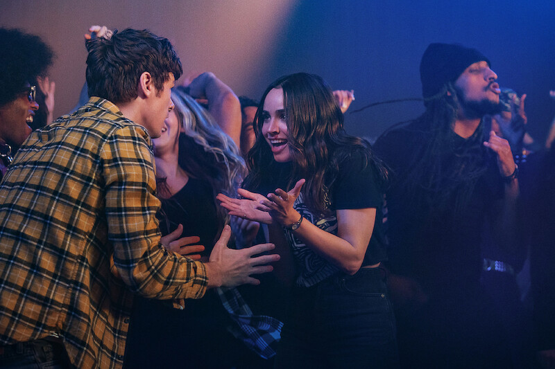 Kyle Allen as Brad and Sofia Carson as Alex in 'The Life List'.
