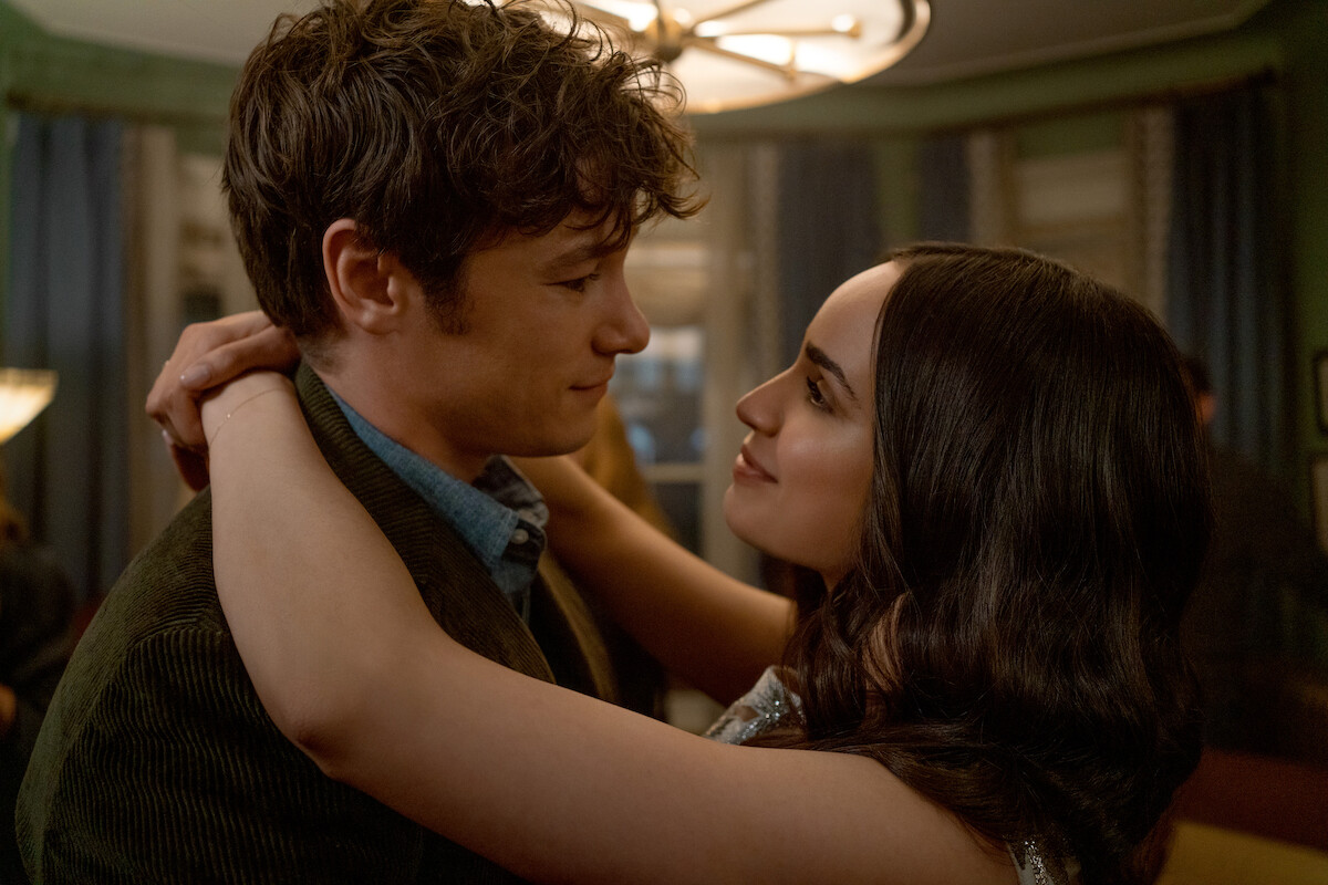 Kyle Allen as Brad and Sofia Carson as Alex in ‘The Life List’.