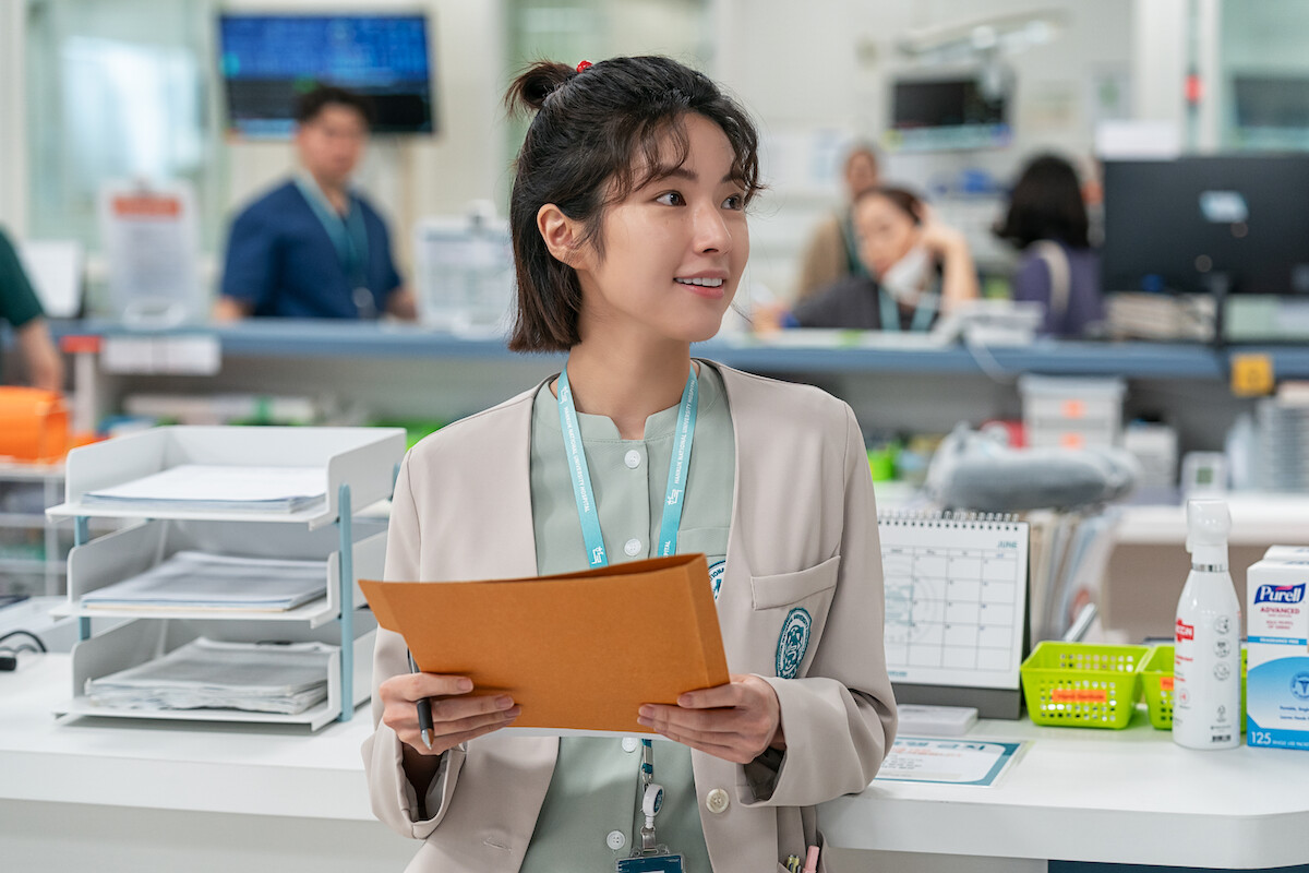 Ha Young as Cheon Jang-mi