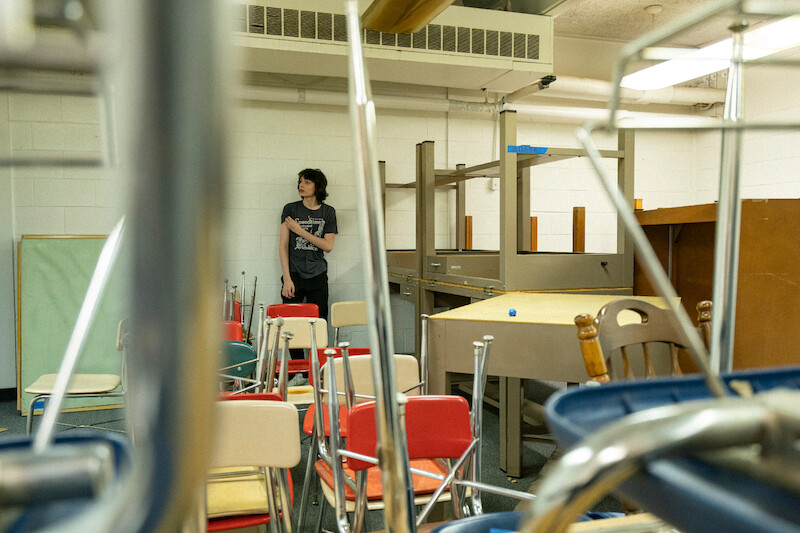 Too cool for school - 68 Behind-the-Scenes pics from ‘Stranger Things’ Season 4 You Have to See Slideshow