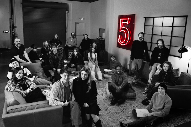 Behind the scenes photo of the cast of 'Stranger Things 5'