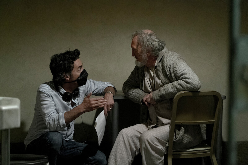 Levy (left) with Robert Englund, who plays Victor Creel - 68 Behind-the-Scenes pics from ‘Stranger Things’ Season 4 You Have to See Slideshow