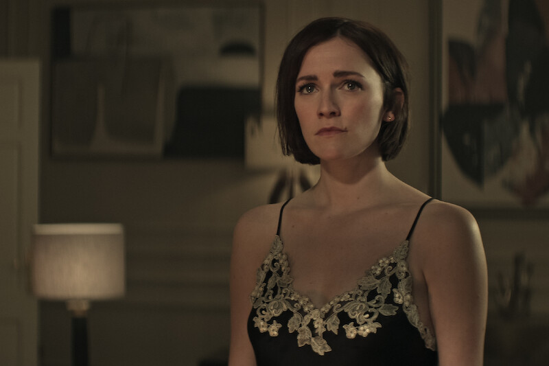 Kate (Charlotte Ritchie)