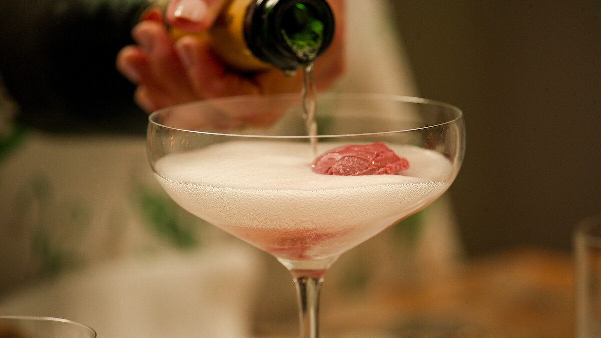 Champagne Float