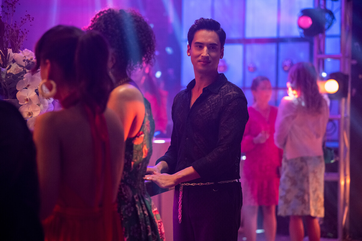 Michael Hsu Rosen as Ben in ‘Glamorous’ Season 1 at an event.
