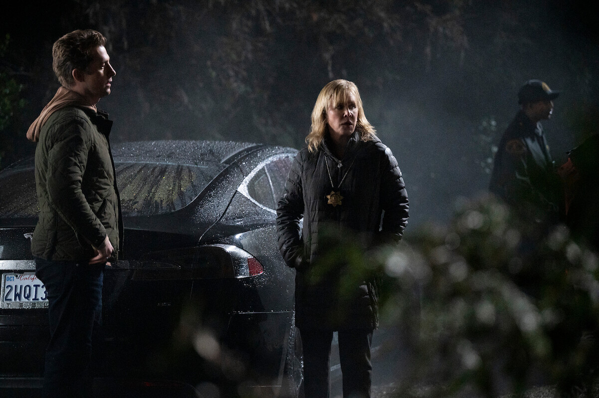 Madre Linda residents search for Natale in You Season 3.