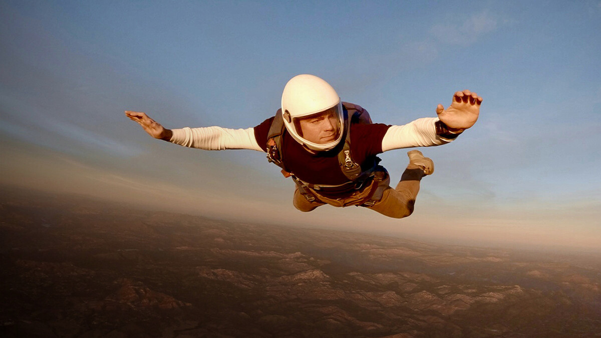 Gabriel Basso skydives in a stunt for 'The Night Agent' Season 2