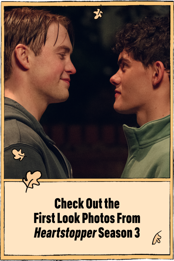 (L-R) Kit Connor as Nick Nelson and Joe Locke as Charlie Spring look into each others eyes