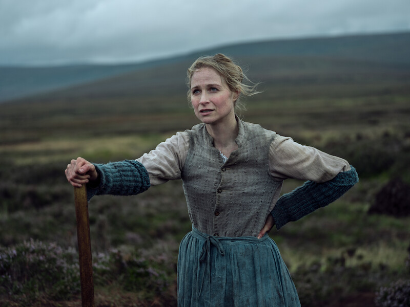 Florence Pugh Is Chasing a Miracle in ‘The Wonder’