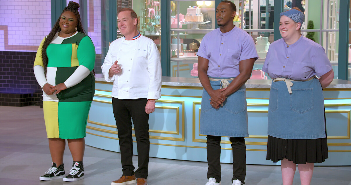 The host, judges and coaches of "The Big Nailed It Baking Challenge."