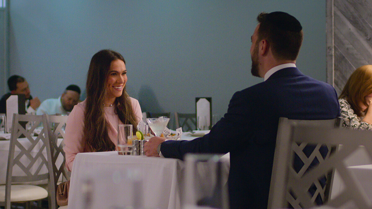Fay on a dinner date with Shia. 