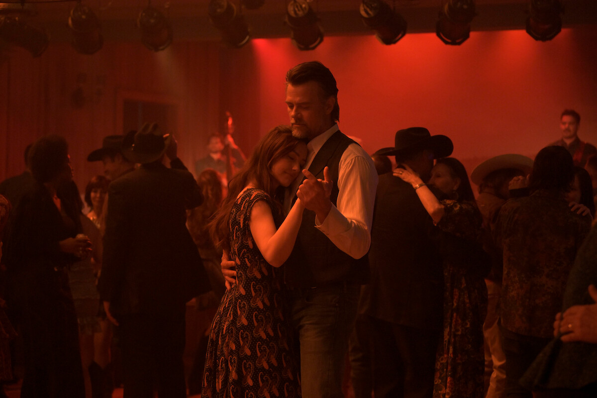 Minka Kelly as Quinn and Josh Duhamel as Staten in ‘Ransom Canyon’