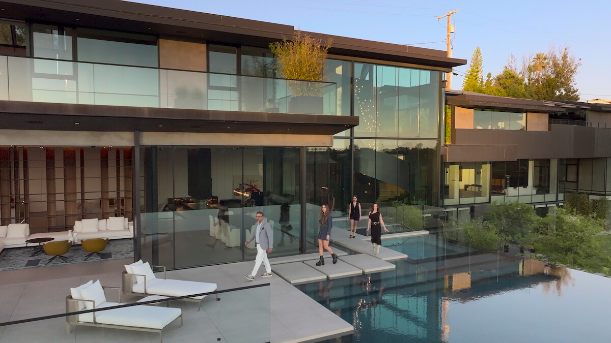 Mauricio Umansky, Alexia Umansky, Sophia Umansky, and Farrah Brittany in Season 2 of ‘Buying Beverly Hills’.