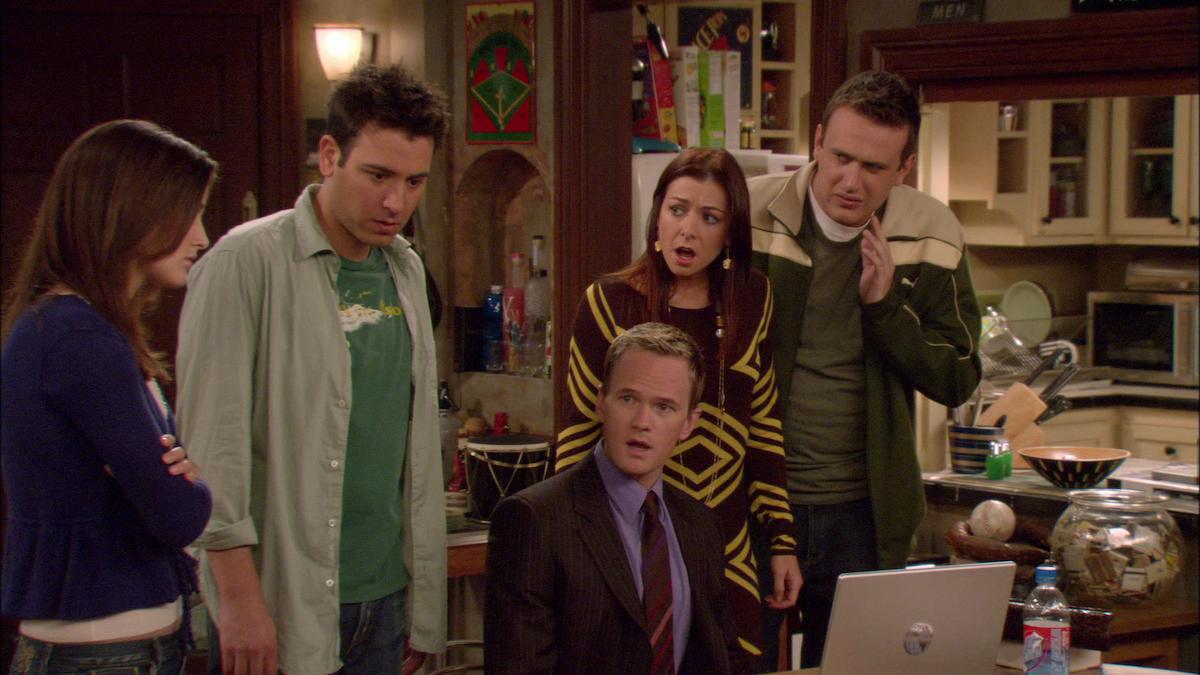 The cast of ‘How I Met Your Mother’ in Season 2, Episode 9, “Slap Bet,” of ‘How I Met Your Mother’