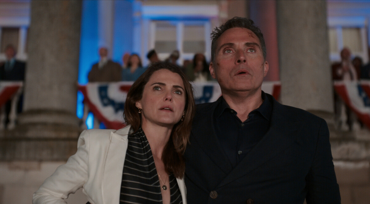 Keri Russell as Kate Wyler and Rufus Sewell as Hal Wyler in ‘The Diplomat’ Season 2, Episode 3.