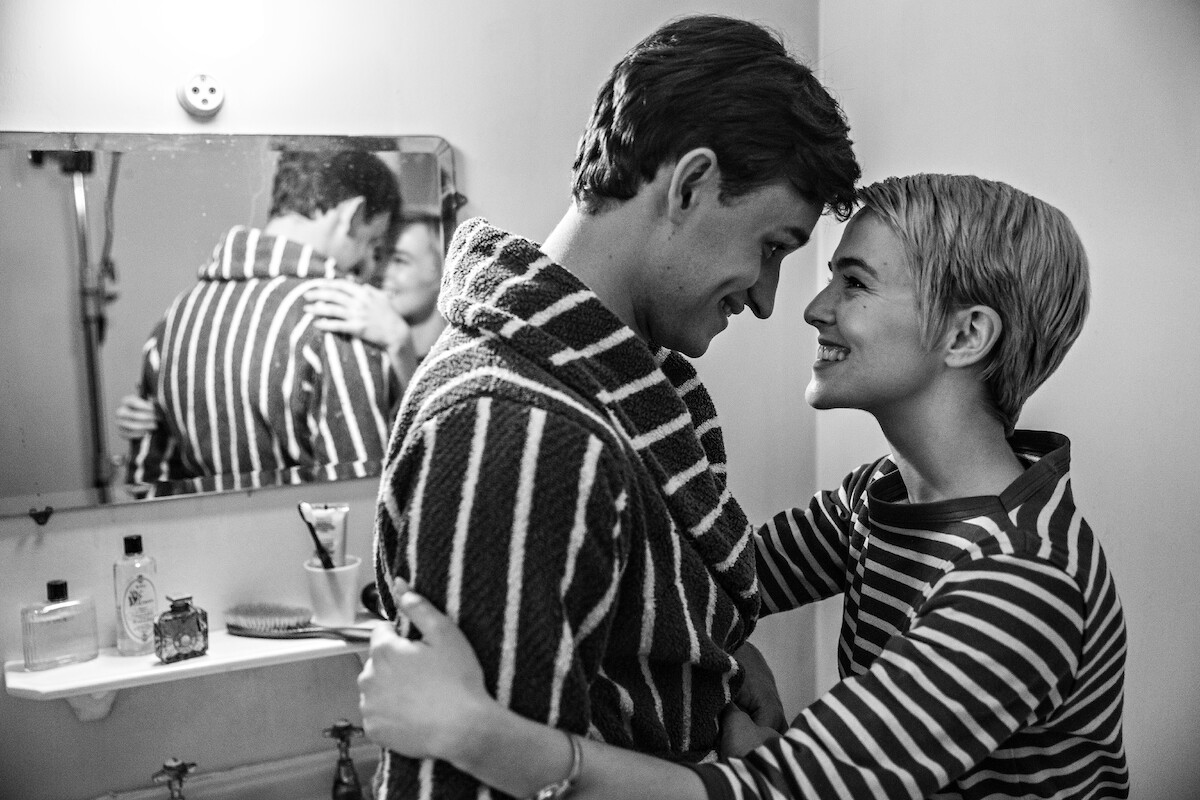 Aubry Dullin and Zoey Deutch in Nouvelle Vague