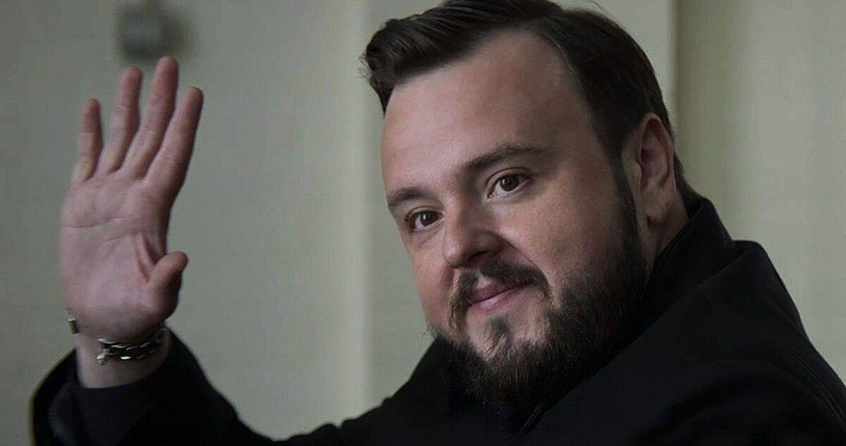 John Bradley as Jack Rooney in 3 Body Problem.