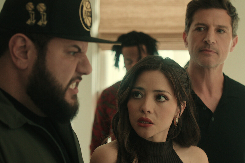 Mo Amer as Mo, Teresa Ruiz as Maria, Simon Rex as Guy in 'Mo' Season 2.