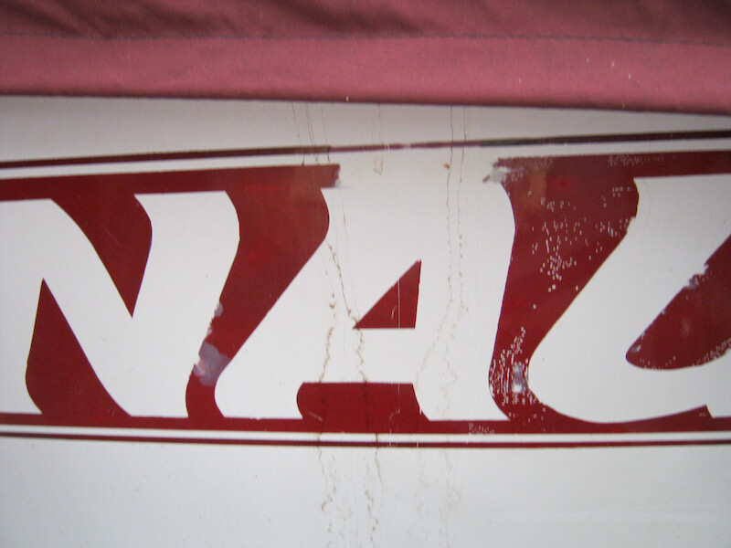 Damon’s boat was painted red, similar to the mysterious red smudges discovered on Pat’s boat.