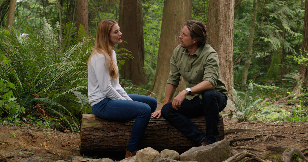 Alexandra Breckendrige as Mel Monroe and Martin Henderson as Jack Sheridan in ‘Virgin River’