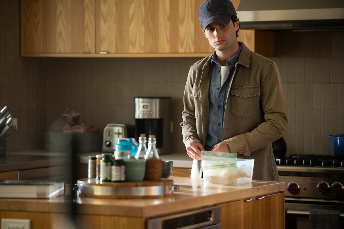 Penn Badgley's Joe Goldberg snoopin in ‘You’ Season 3.