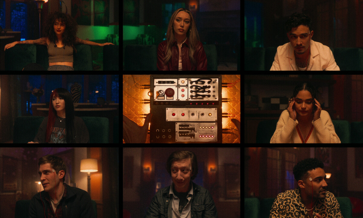 Nina Bloomgarden as Maya, Alycia Debnam-Carey as Nikki, Gavin Leatherwood as Dennis, Reina Hardesty as Brooke, Brittany O’Grady as Shelby, James Morosini as Cyrus, David Thompson as Forbes, and Devon Currie as Reuben in ‘It’s What’s Inside’