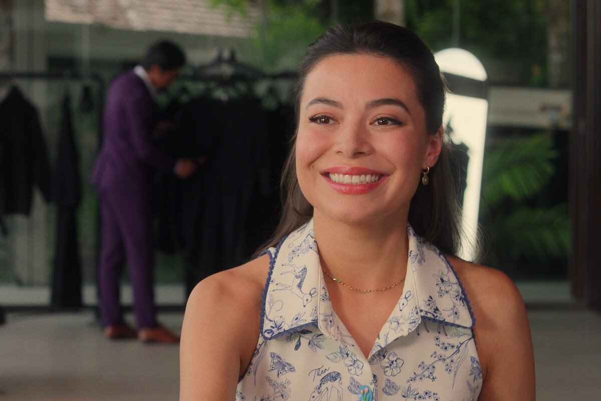 Miranda Cosgrove as Emma in ‘Mother of the Bride’