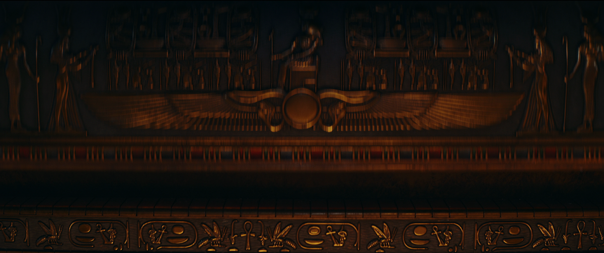 The Real Treasure In ‘Red Notice’ Is This Trove of Movie Easter Eggs Inline Image 4