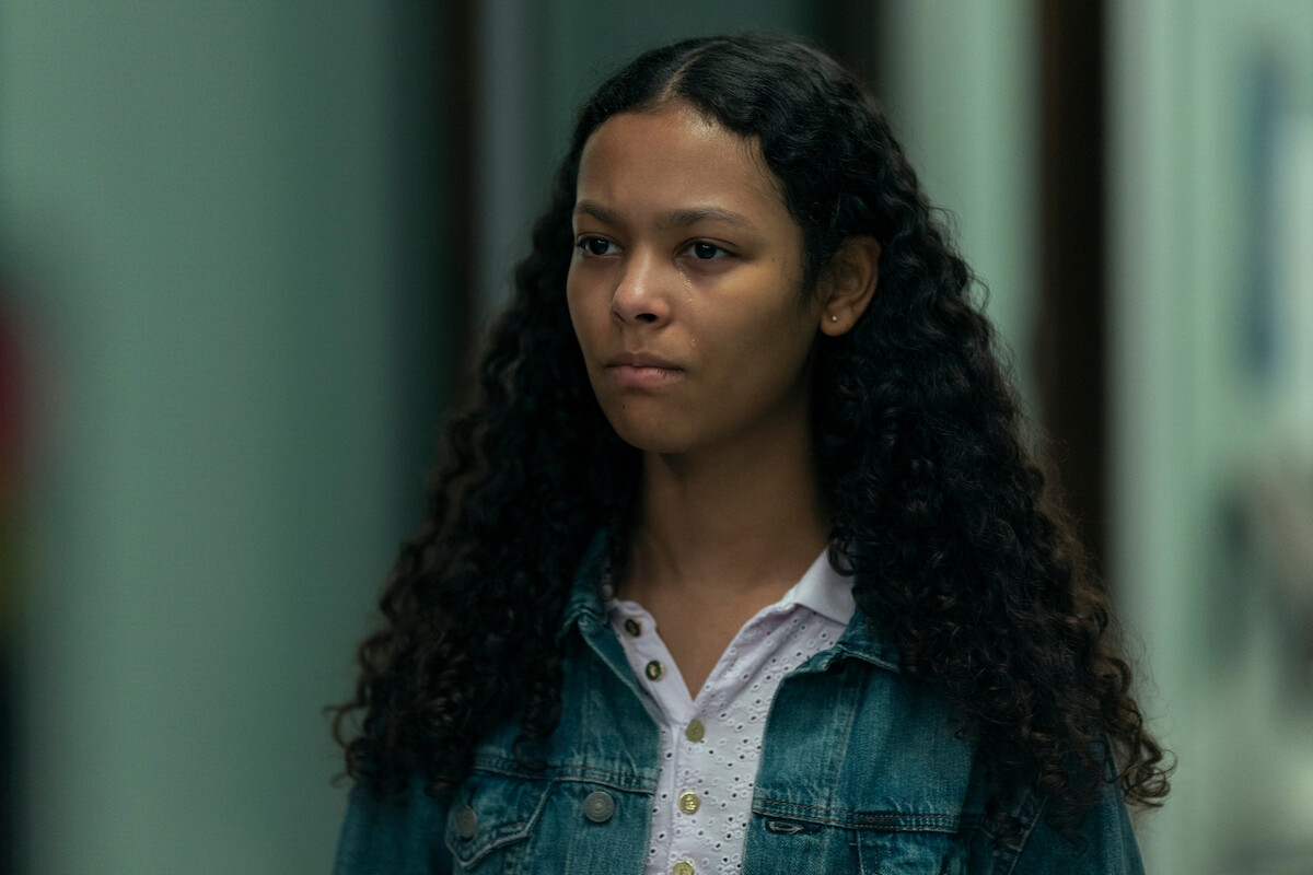 Kyliegh Curran as Lenore Usher in episode 103 of The Fall of the House of Usher.