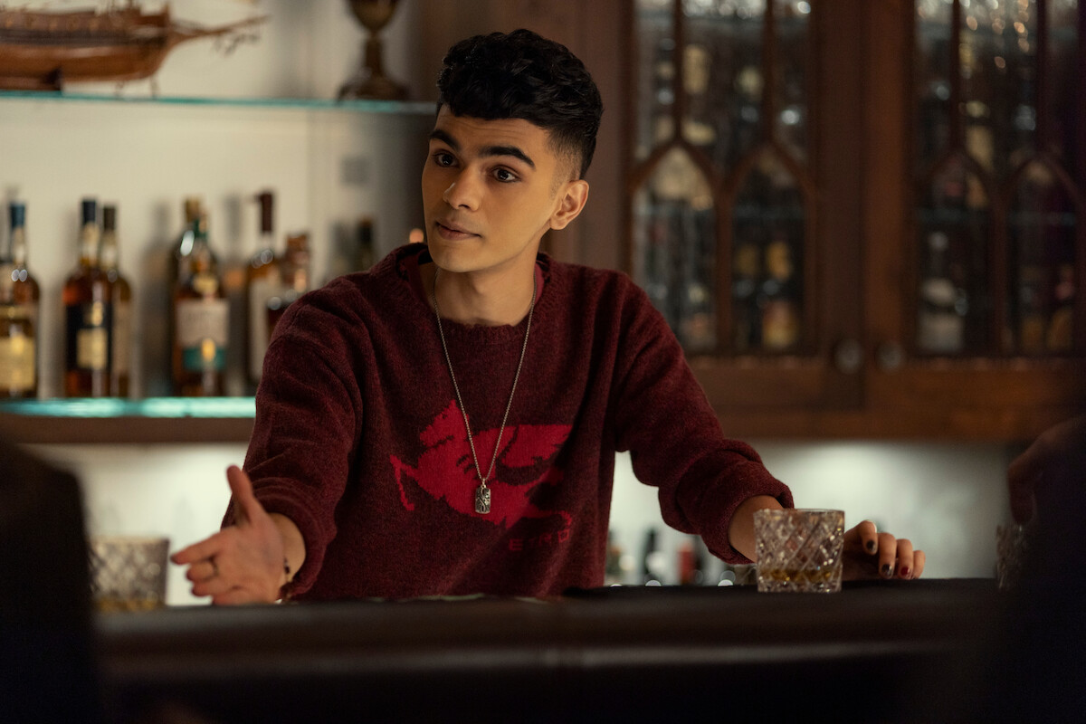 Sauriyan Sapkota as Prospero Usher in episode 101 of The Fall of the House of Usher.