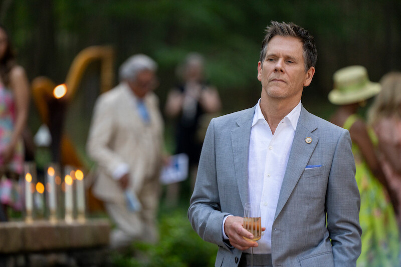 Kevin Bacon as Peter Kell in 'Sirens'