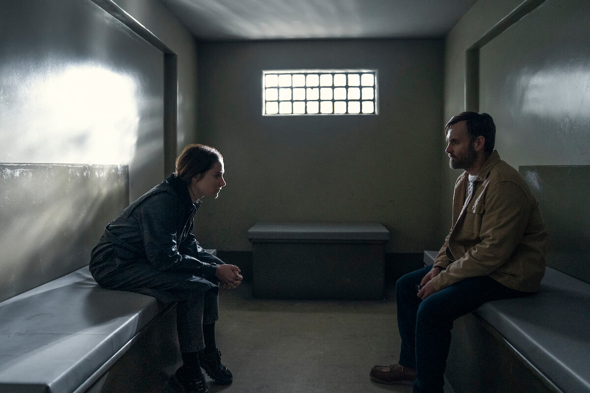 Siobhán Cullen as Dove and Will Forte as Gilbert Power in Episode 107 of ‘Bodkin’