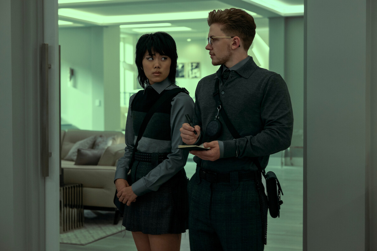 Aya Furukawa as Tina, Igby Rigney as Toby in Episode 103 of ‘The Fall of the House of Usher’