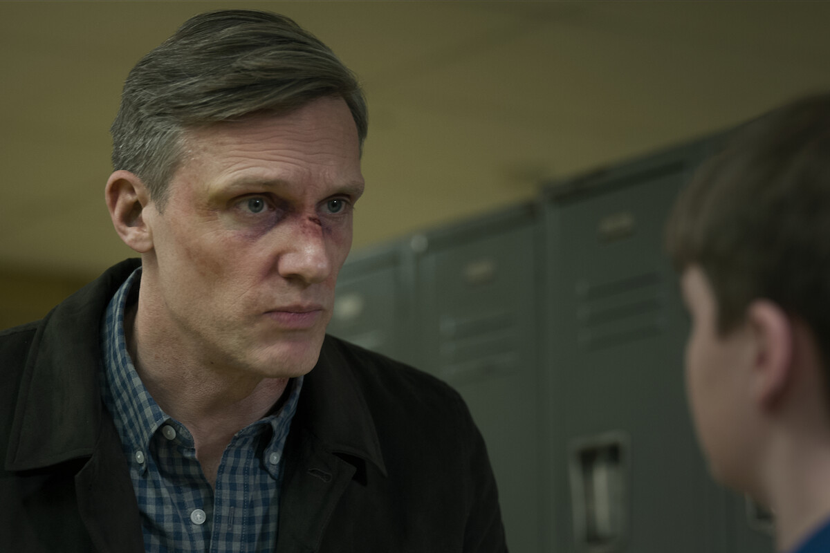 Teddy Sears as Warren in Season 2 of ‘The Night Agent’