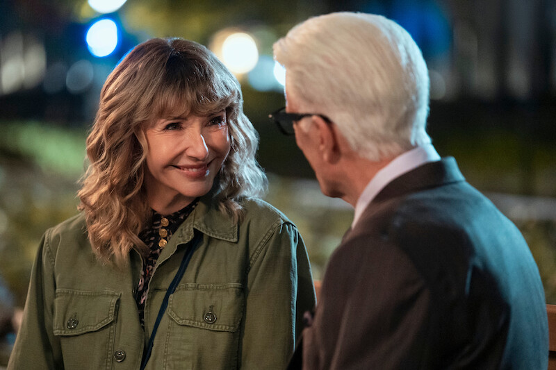 Mary Steenburgen as Mona, Ted Danson as Charles in 'A Man on the Inside' Season 2