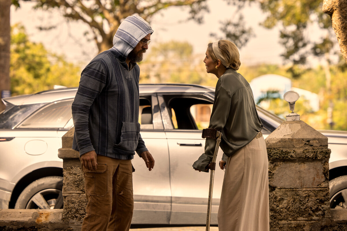 Big John (Halford) and Carla Limbrey (Elizabeth Mitchell) talk