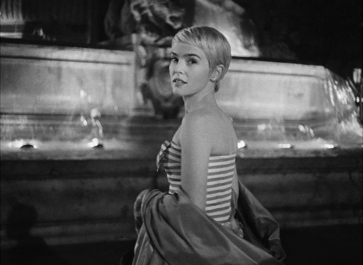 Zoey Deutch as Jean Seberg