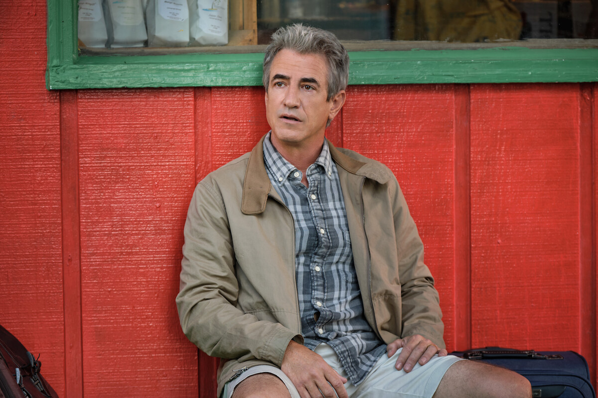 Robert (Dermot Mulroney)