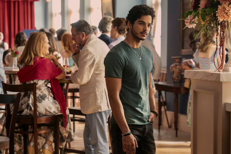 Ishaan Khattar as Shooter Dival