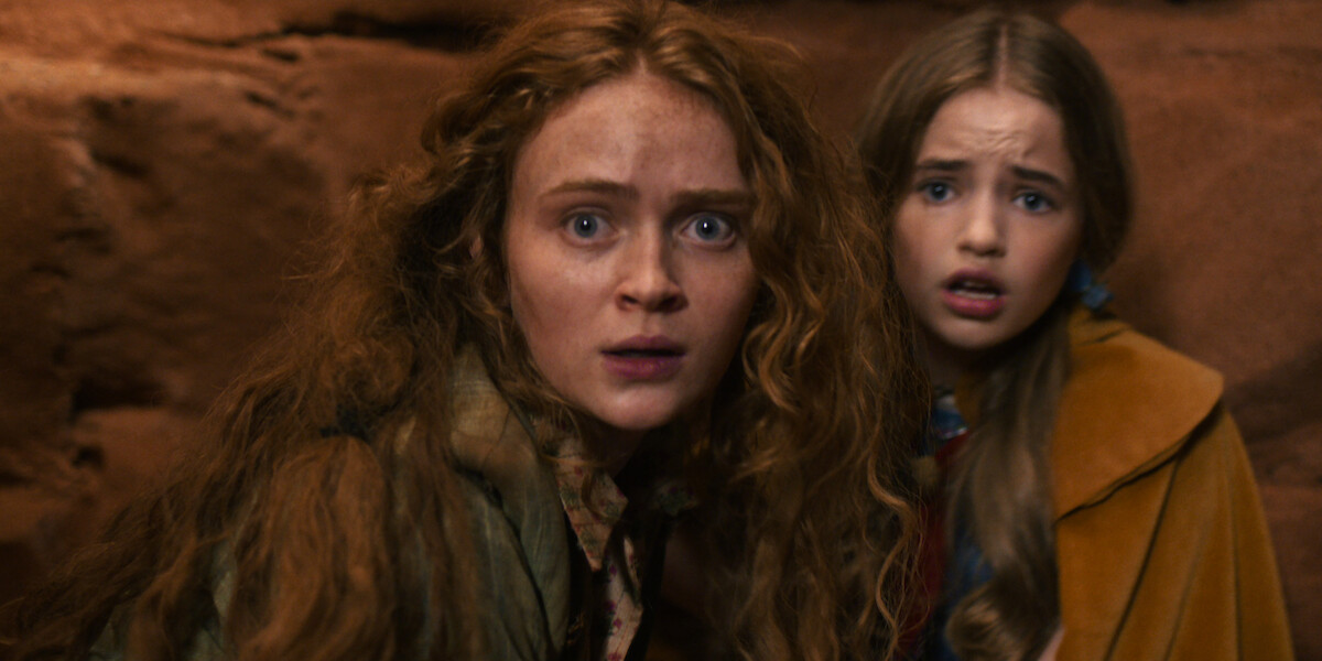 Sadie Sink como Max Mayfield e Nell Fisher como Holly Wheeler em ‘Stranger Things 5’