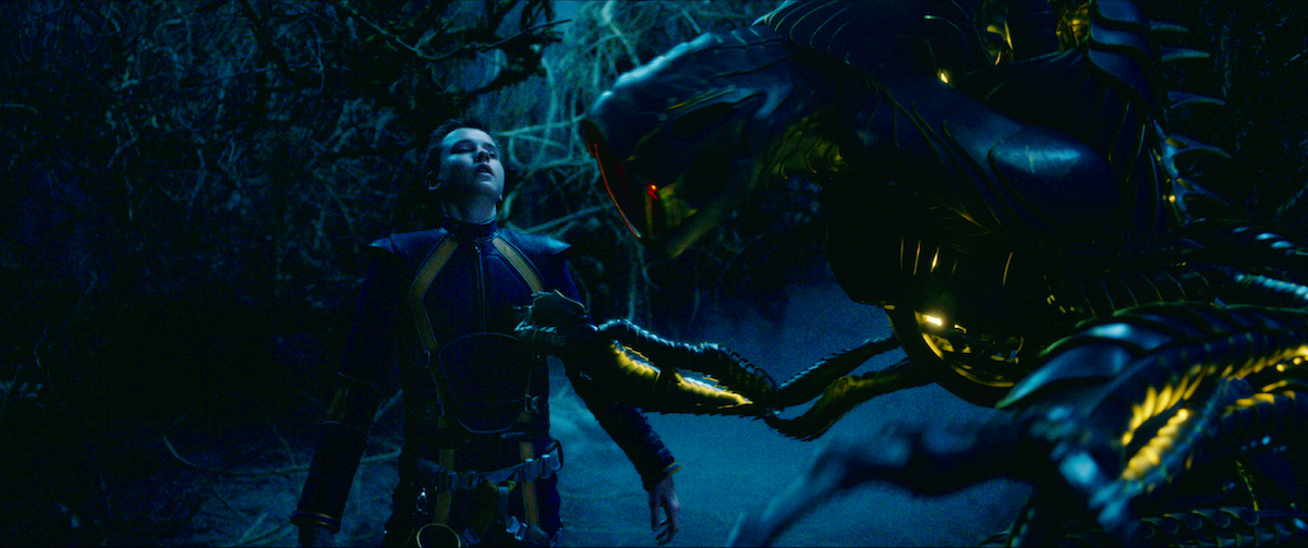 ‘Lost in Space’ Stars Pick Their Favorite Near-Death Scene