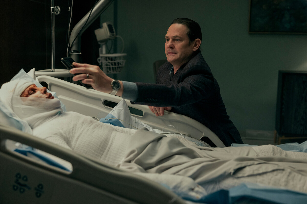 Crystal Balint as Morella Usher, Henry Thomas as Frederick Usher in episode 104 of The Fall of the House of Usher.