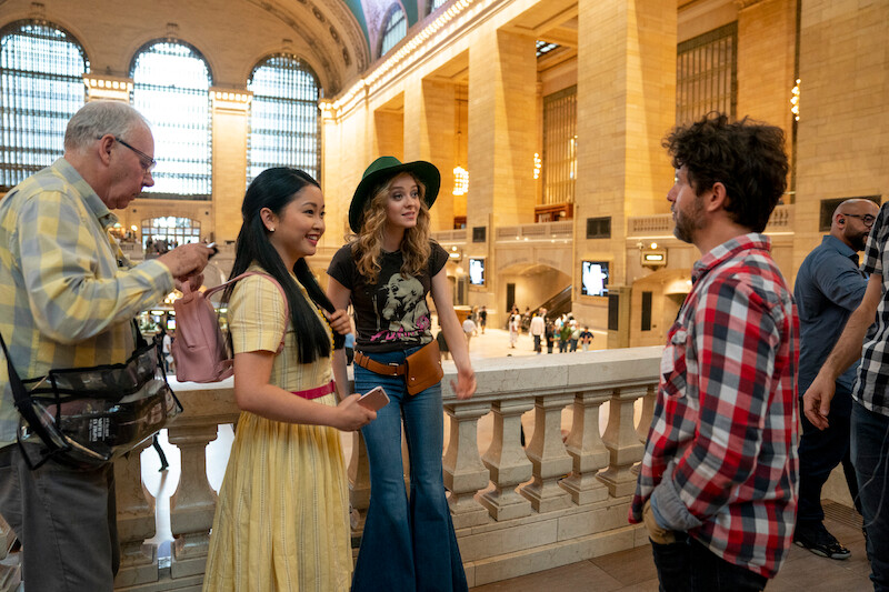 Lana Condor as Lara Jean, Madeleine Arthur as Christine, and Director Michael Fimognari.