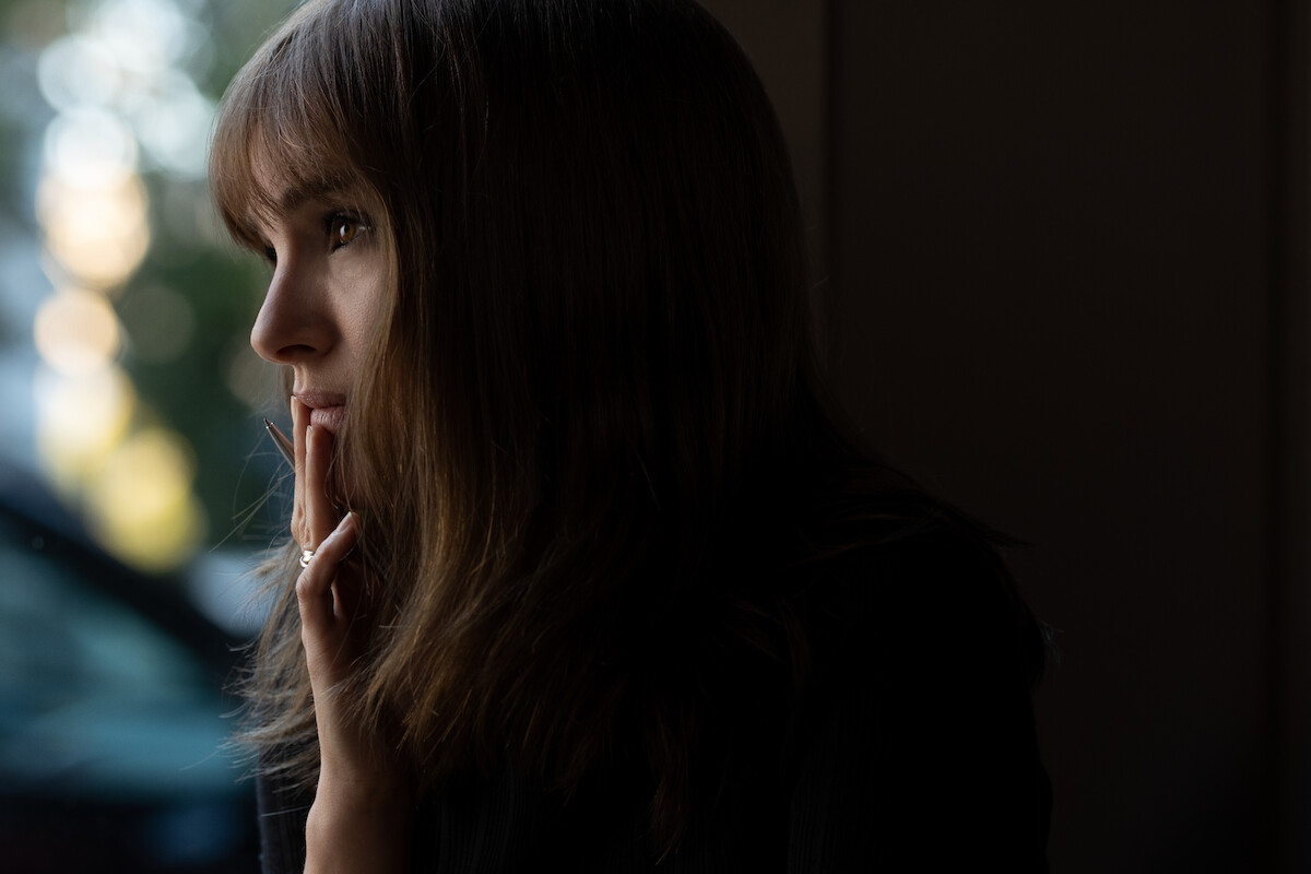 Natalie Portman as Elizabeth Berry.